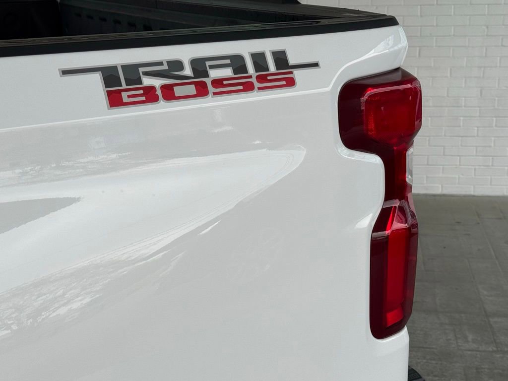 Used 2019 Chevrolet Silverado 1500 Custom Trail Boss w/ Custom Convenience Package image 11