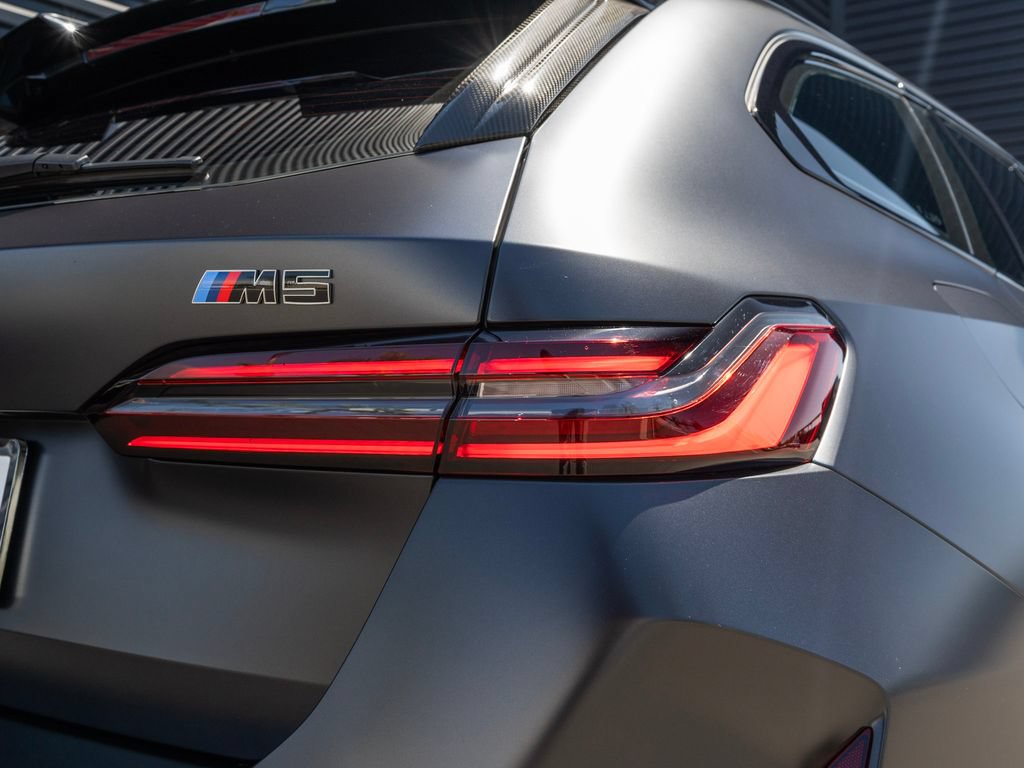Used 2026 BMW M5 Touring AWD/4WD image 14