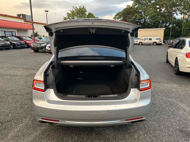 Used 2018 Lincoln Continental Premiere FWD image 9