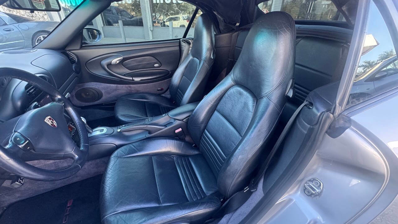 Used 2004 Porsche 911 Carrera 4S image 13