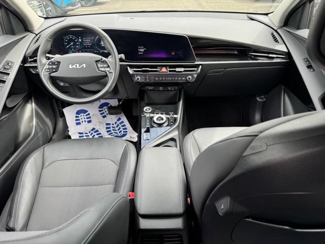 Certified 2024 Kia Niro Wind w/ Wind Preserve Package FWD image 12