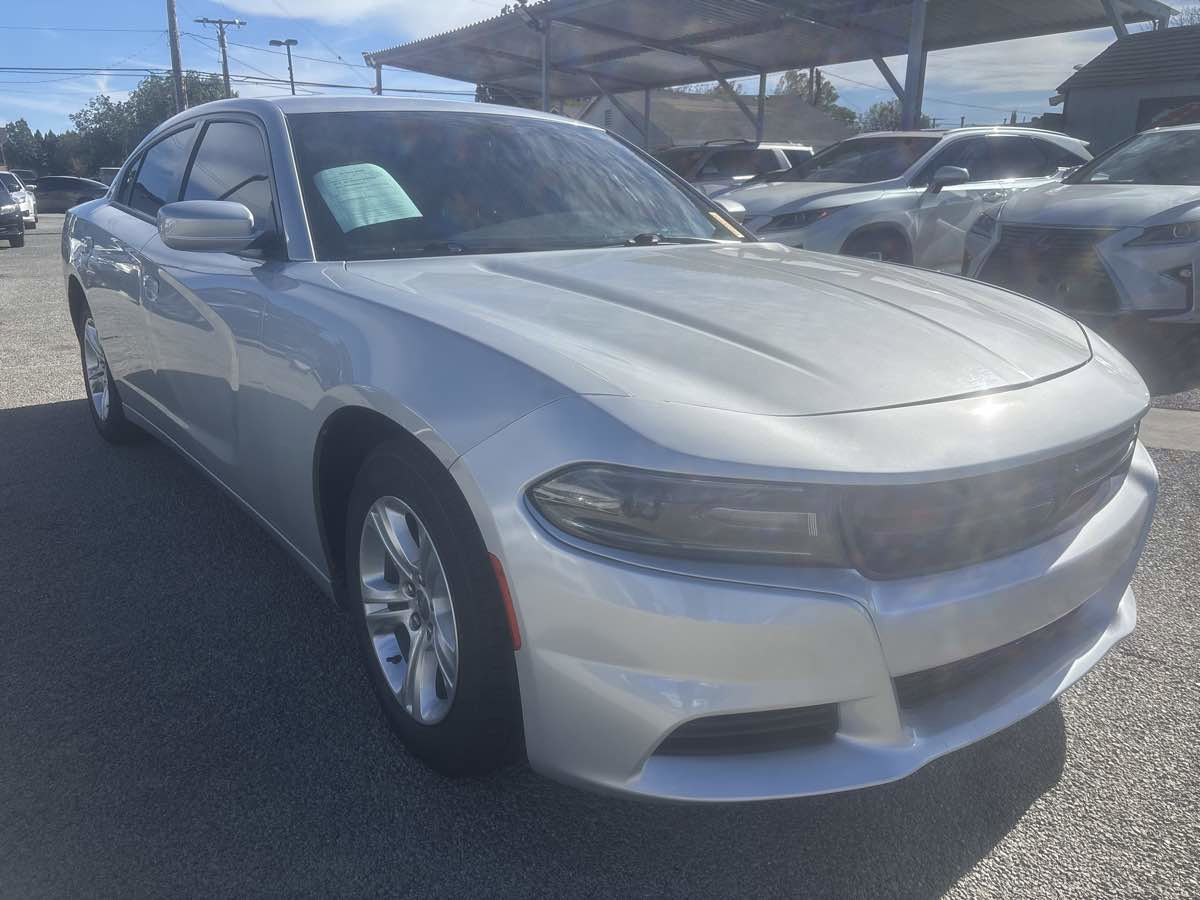 Used 2021 Dodge Charger SXT w/ Leather Interior Group image 3