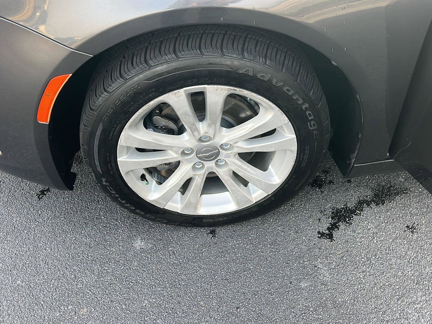 Used 2016 Chrysler 200 Limited image 35