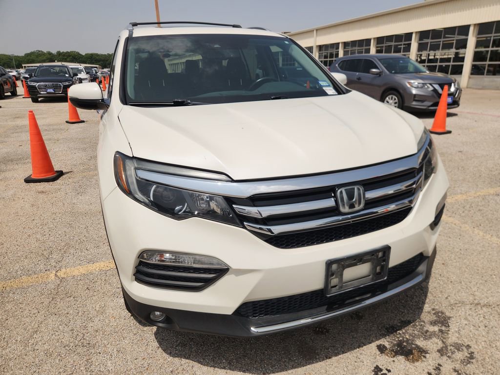Used 2017 Honda Pilot Elite image 2