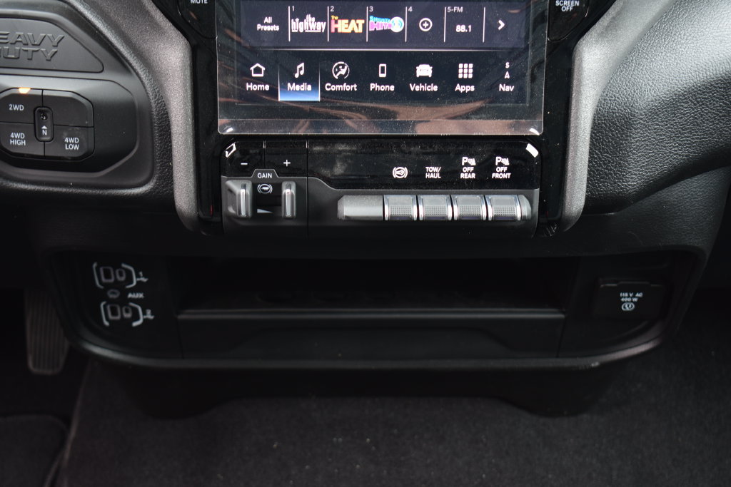 New 2026 RAM 3500 Tradesman AWD/4WD image 39