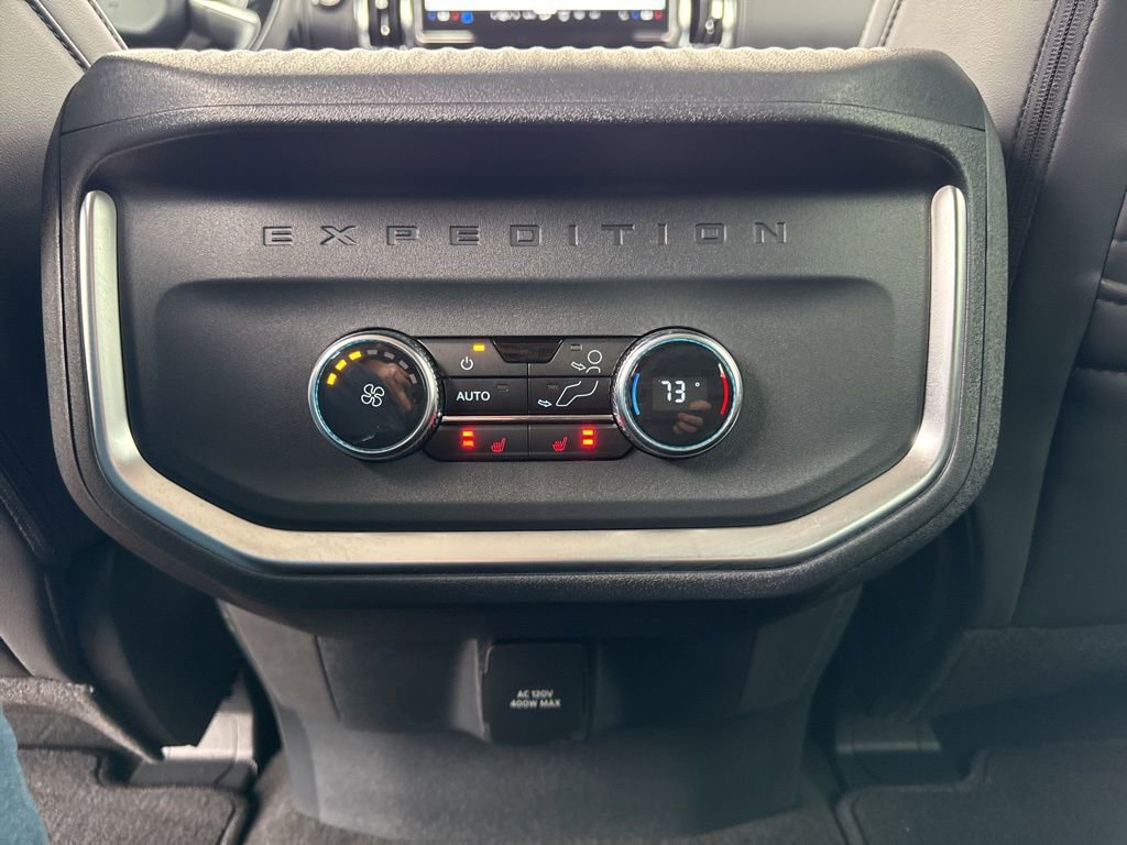 Used 2025 Ford Expedition Max Platinum image 14