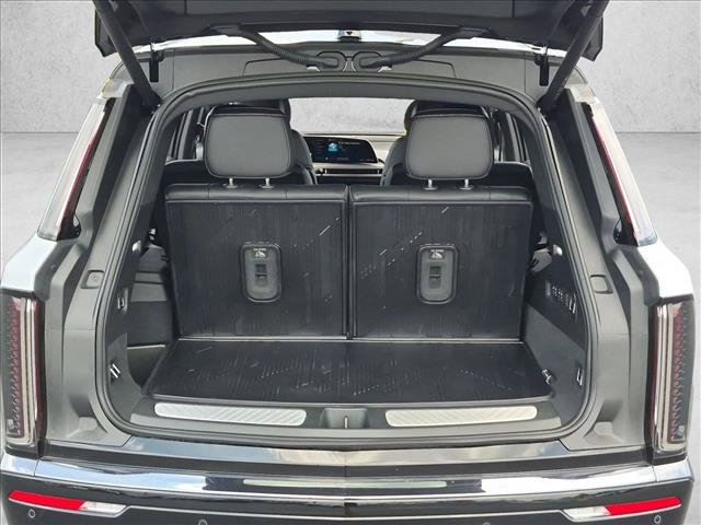 Used 2026 Cadillac Vistiq Sport w/ LPO, Floor Liner Package AWD/4WD image 6