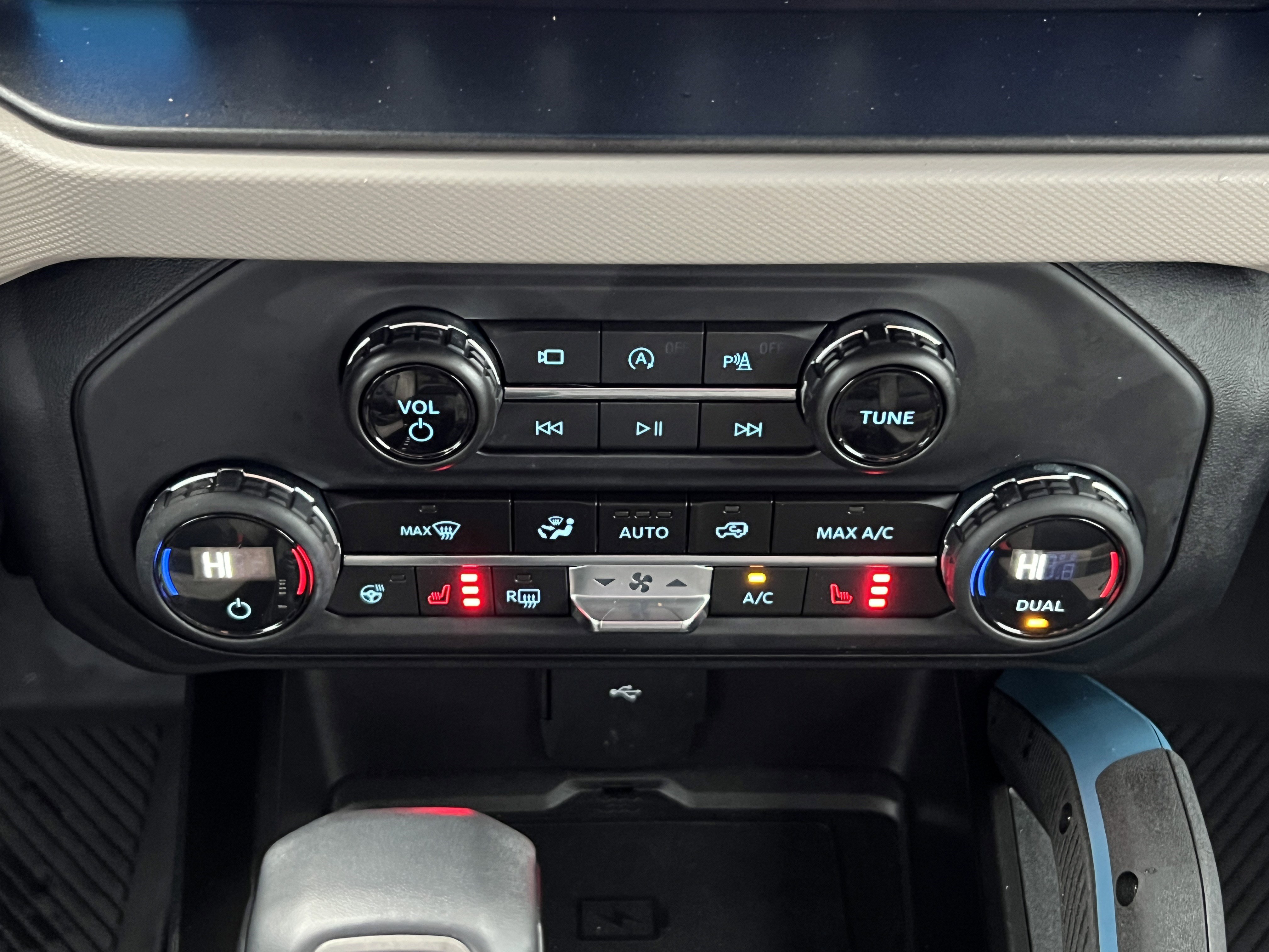 Used 2023 Ford Bronco Wildtrak AWD/4WD image 31