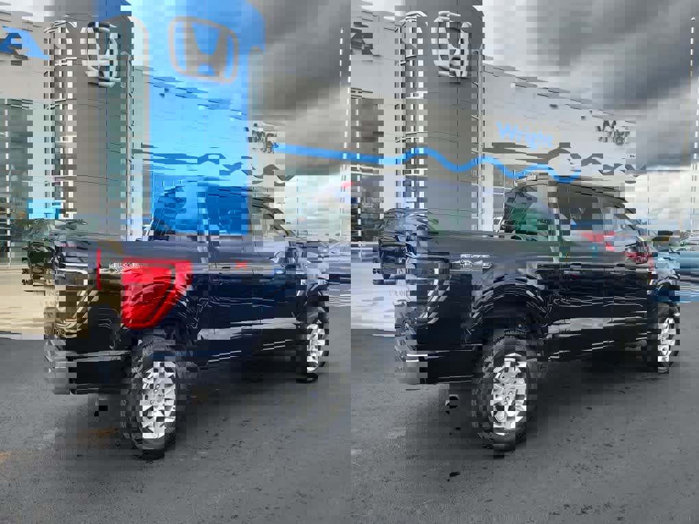 Used 2023 Ford F150 XLT image 2