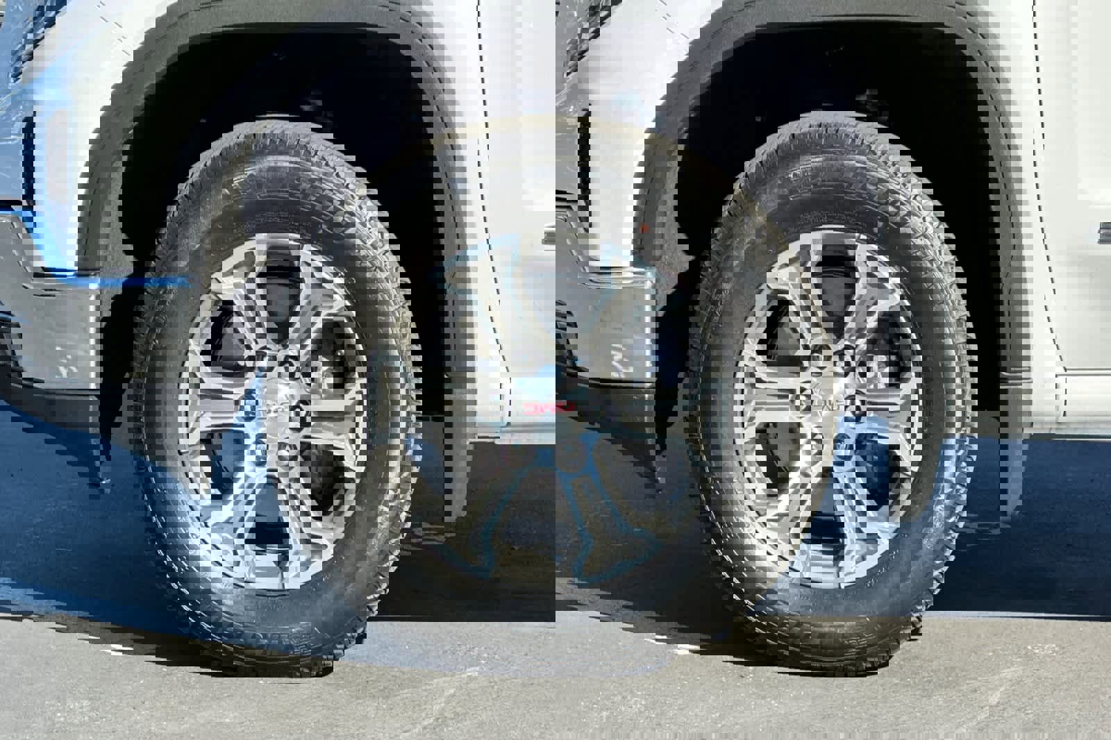 Used 2025 GMC Sierra 1500 SLT image 30