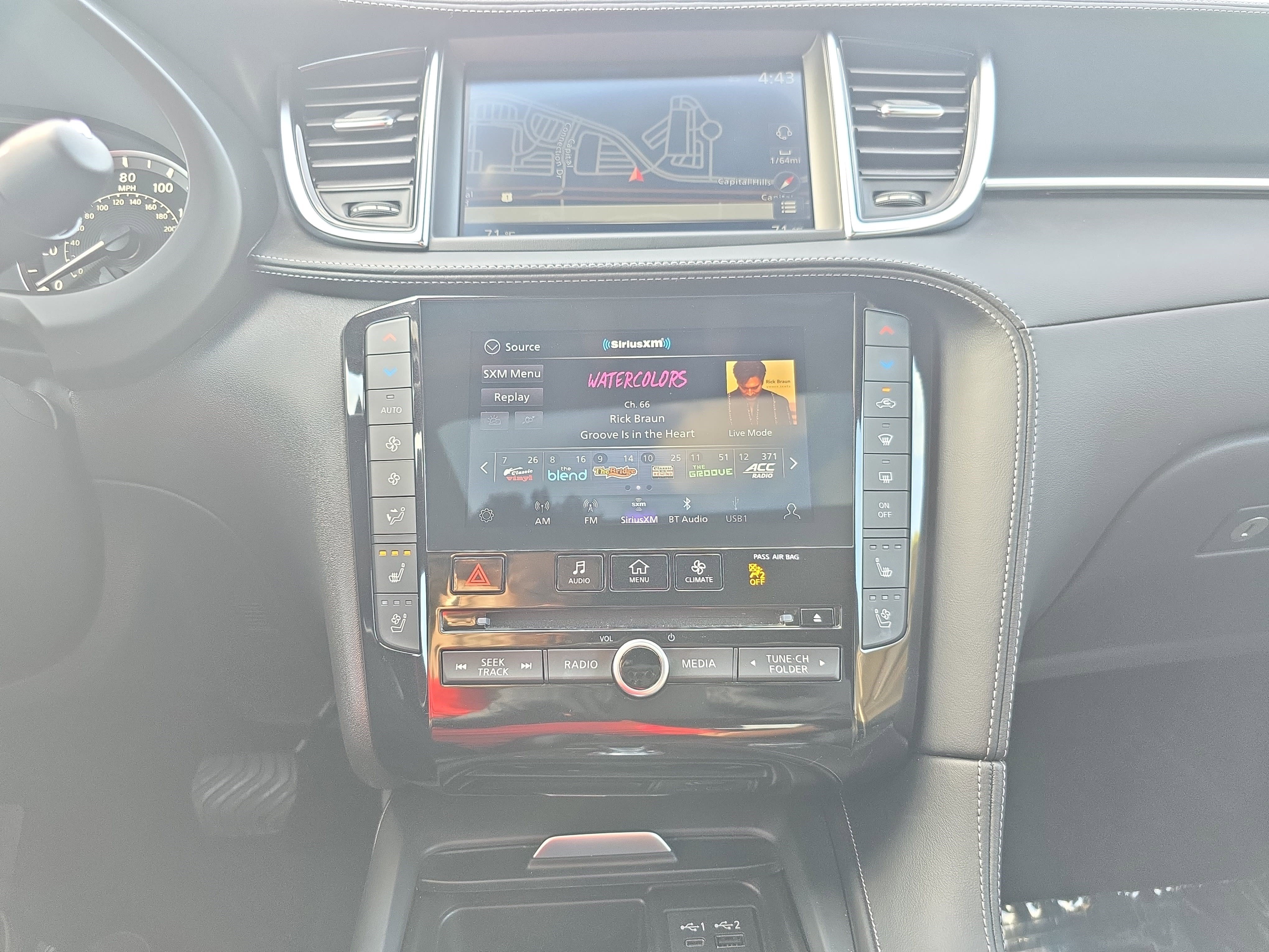 Used 2023 INFINITI QX55 Essential image 18