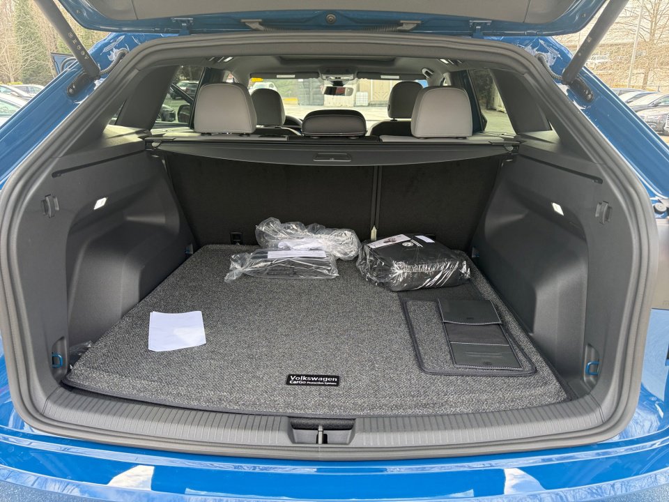 New 2026 Volkswagen Atlas Cross Sport SEL R-Line image 15