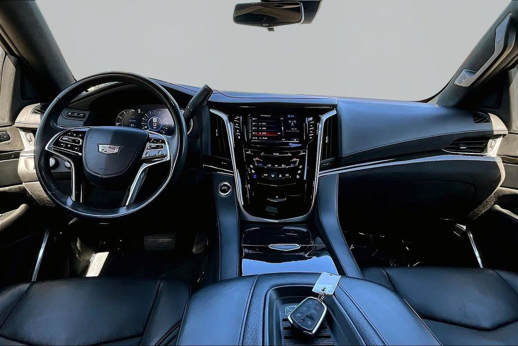 Used 2020 Cadillac Escalade Platinum AWD/4WD image 7