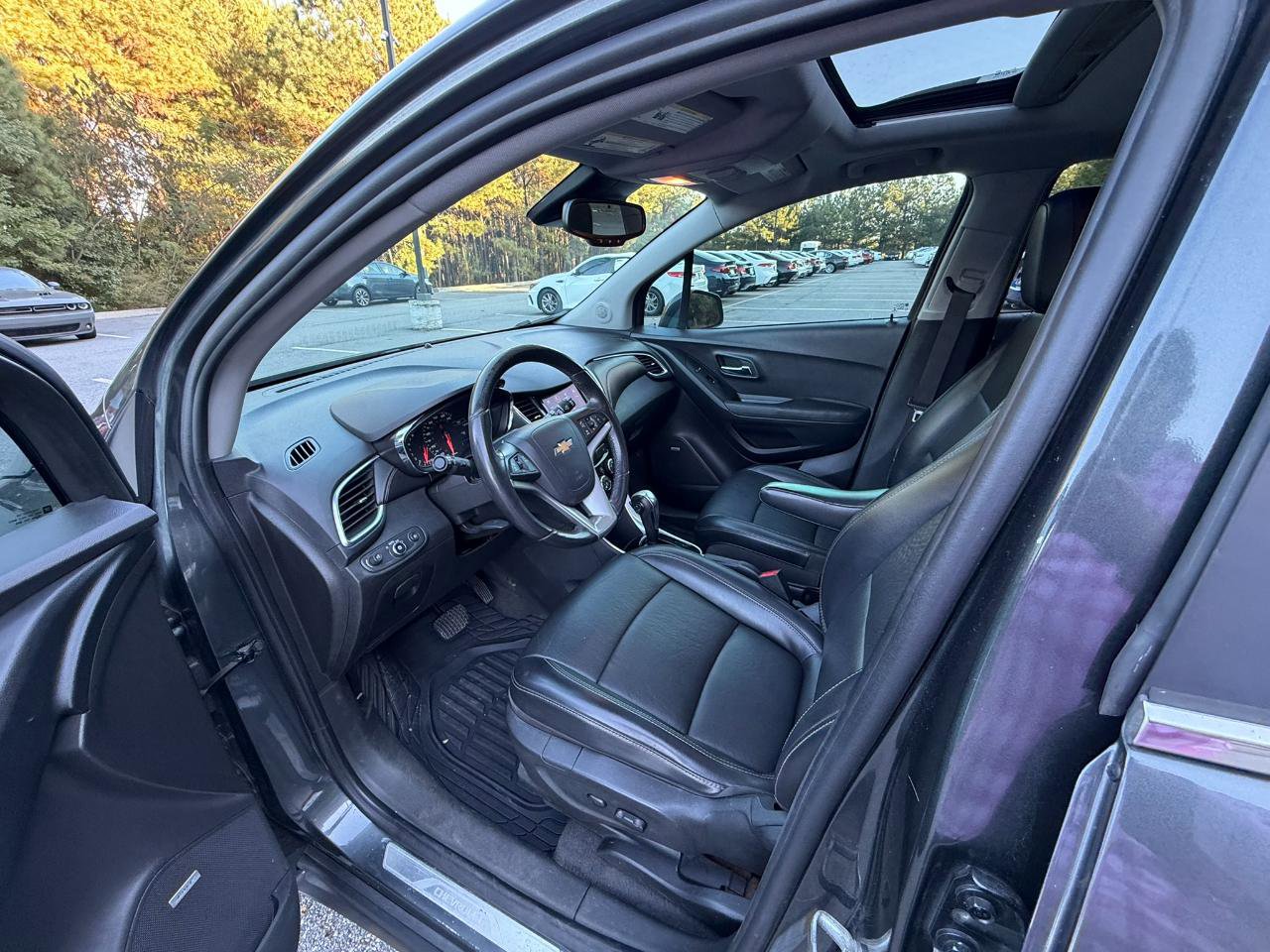 Used 2020 Chevrolet Trax Premier FWD image 8