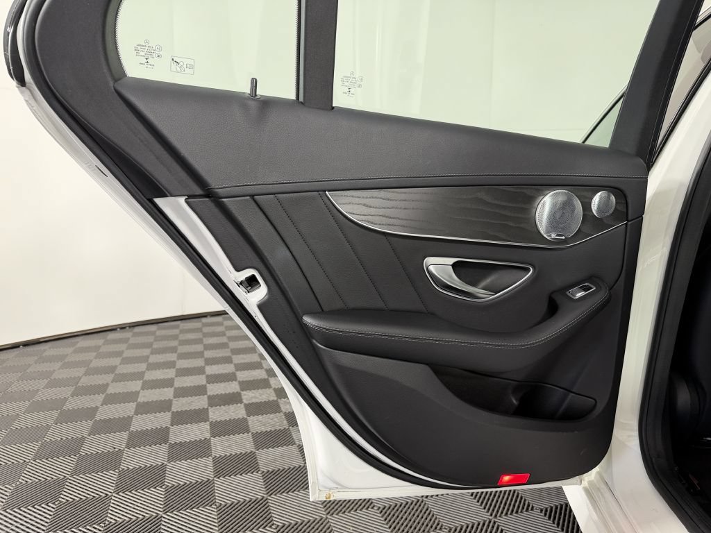 Used 2015 Mercedes-Benz C 300 4MATIC Sedan image 41
