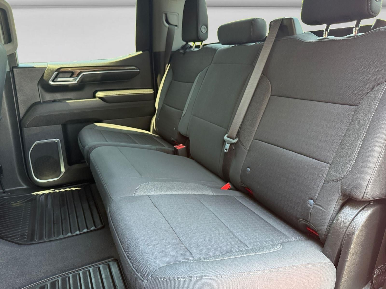 Used 2023 Chevrolet Silverado 1500 LT AWD/4WD image 14