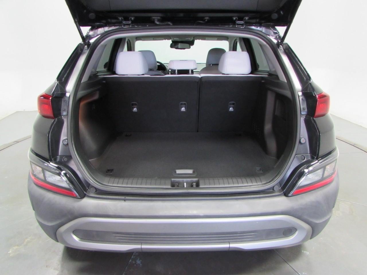 Used 2023 Hyundai Kona SEL w/ Cargo Package AWD/4WD image 11