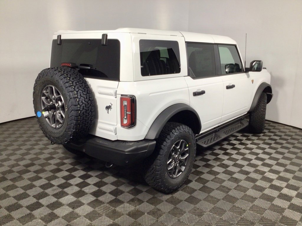 New 2025 Ford Bronco Badlands image 15