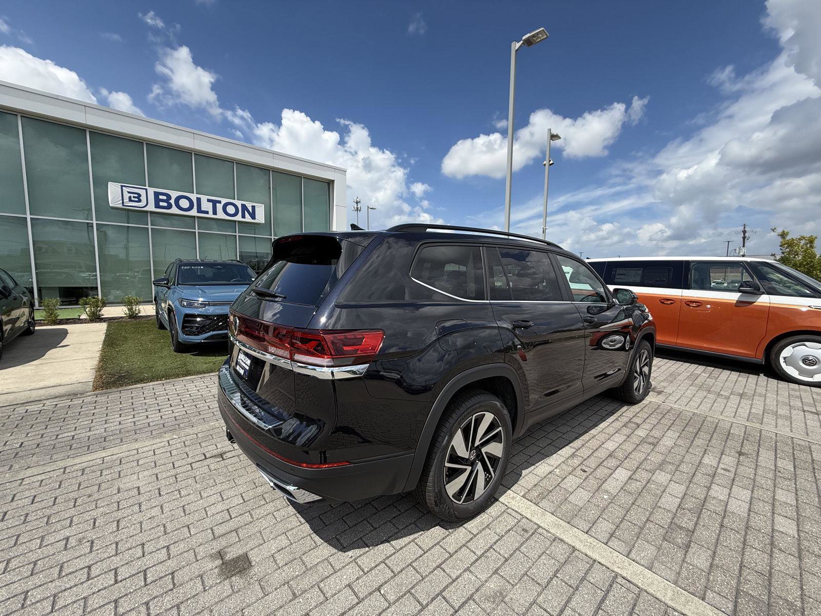 New 2026 Volkswagen Atlas SE image 8