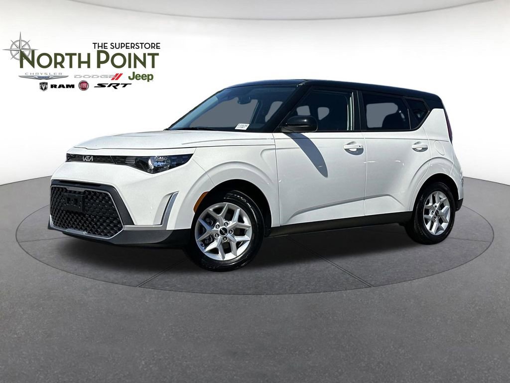 Used 2024 Kia Soul S image 1