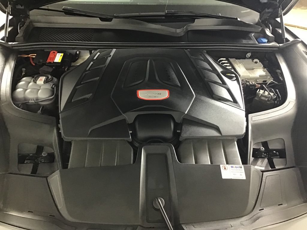 Certified 2020 Porsche Cayenne Turbo AWD/4WD image 19