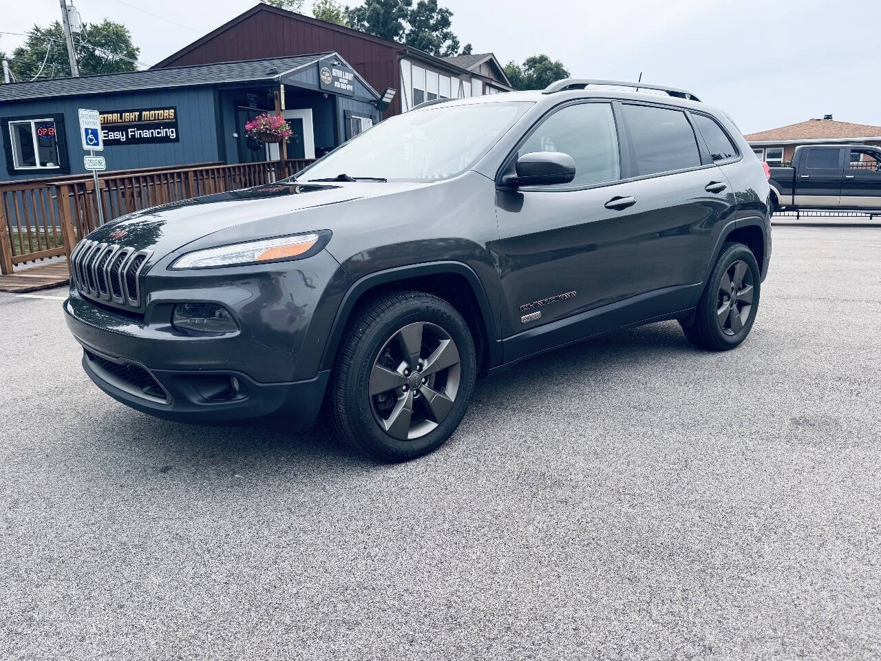 Used 2016 Jeep Cherokee 75th Anniversary AWD/4WD image 6