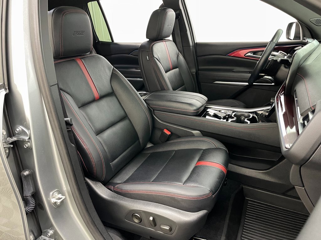 Certified 2024 Chevrolet Traverse RS image 45