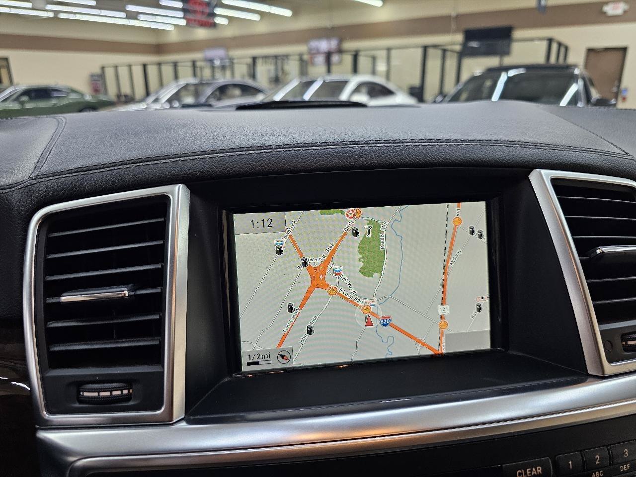 Used 2015 Mercedes-Benz GL 450 4MATIC w/ Appearance Package image 34