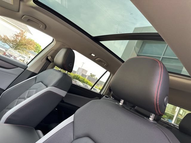 New 2026 Volkswagen Atlas Peak Edition AWD/4WD image 13