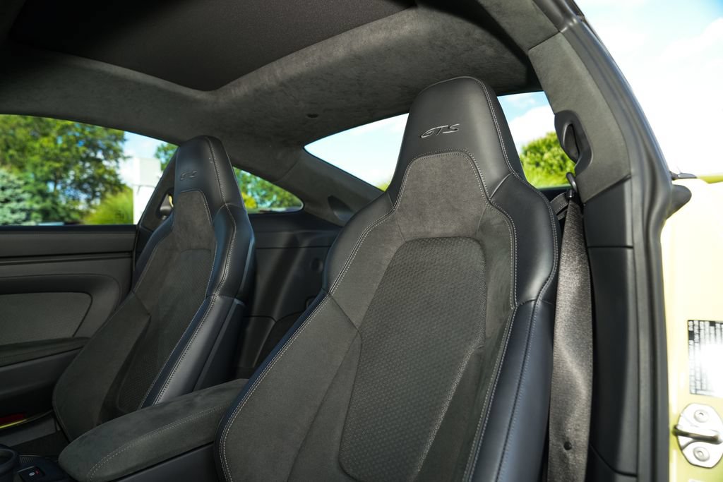 Certified 2025 Porsche 911 Carrera GTS RWD image 22