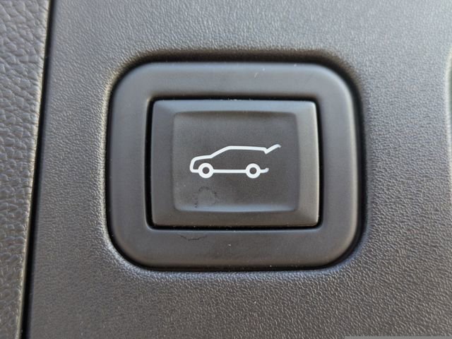 Used 2024 Cadillac XT4 Premium Luxury AWD/4WD image 13