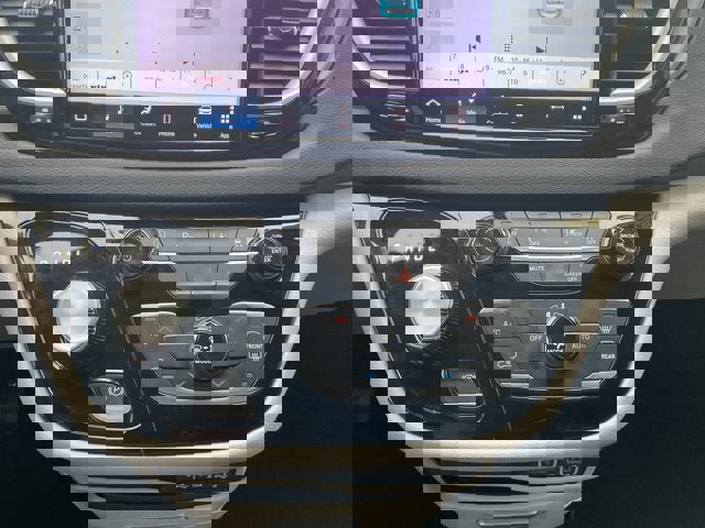 Used 2024 Chrysler Pacifica Touring-L image 24