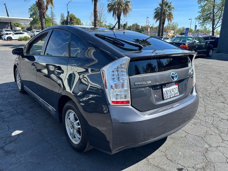 Used 2010 Toyota Prius Three FWD image 5