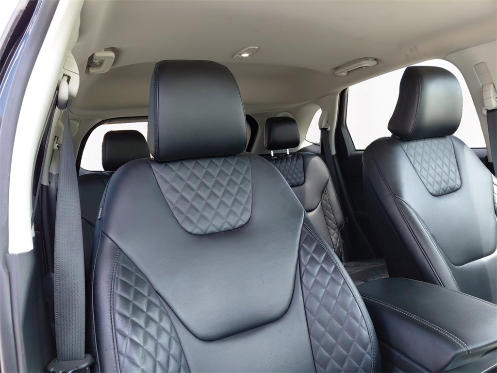 Used 2024 Ford Edge Titanium image 15