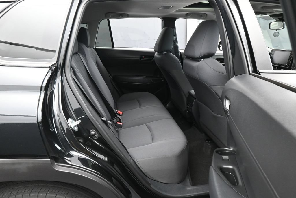 Used 2022 Toyota Corolla Cross LE w/ Moonroof Package FWD image 33