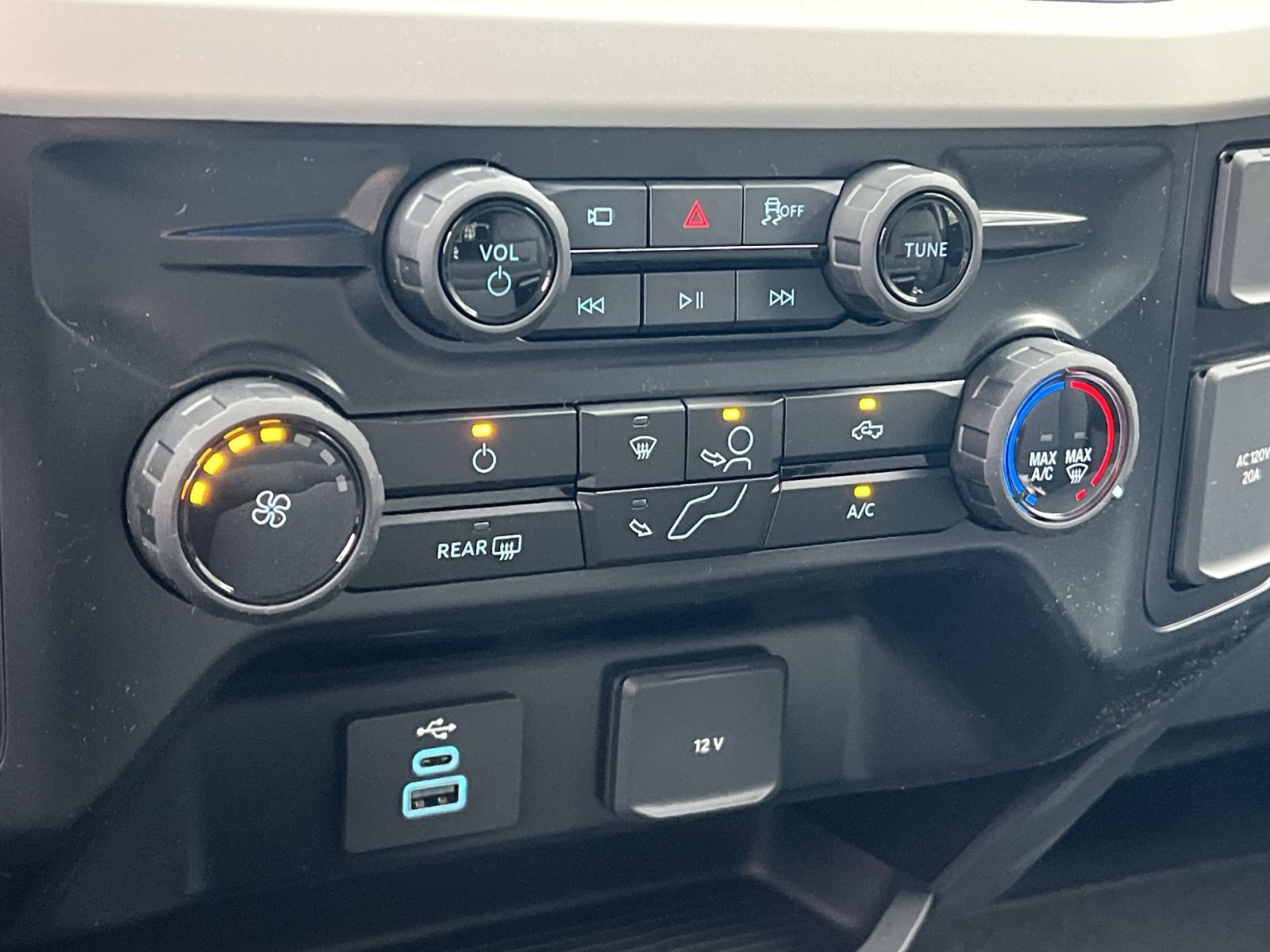 New 2026 Ford F250 XL w/ STX Appearance Package AWD/4WD image 20