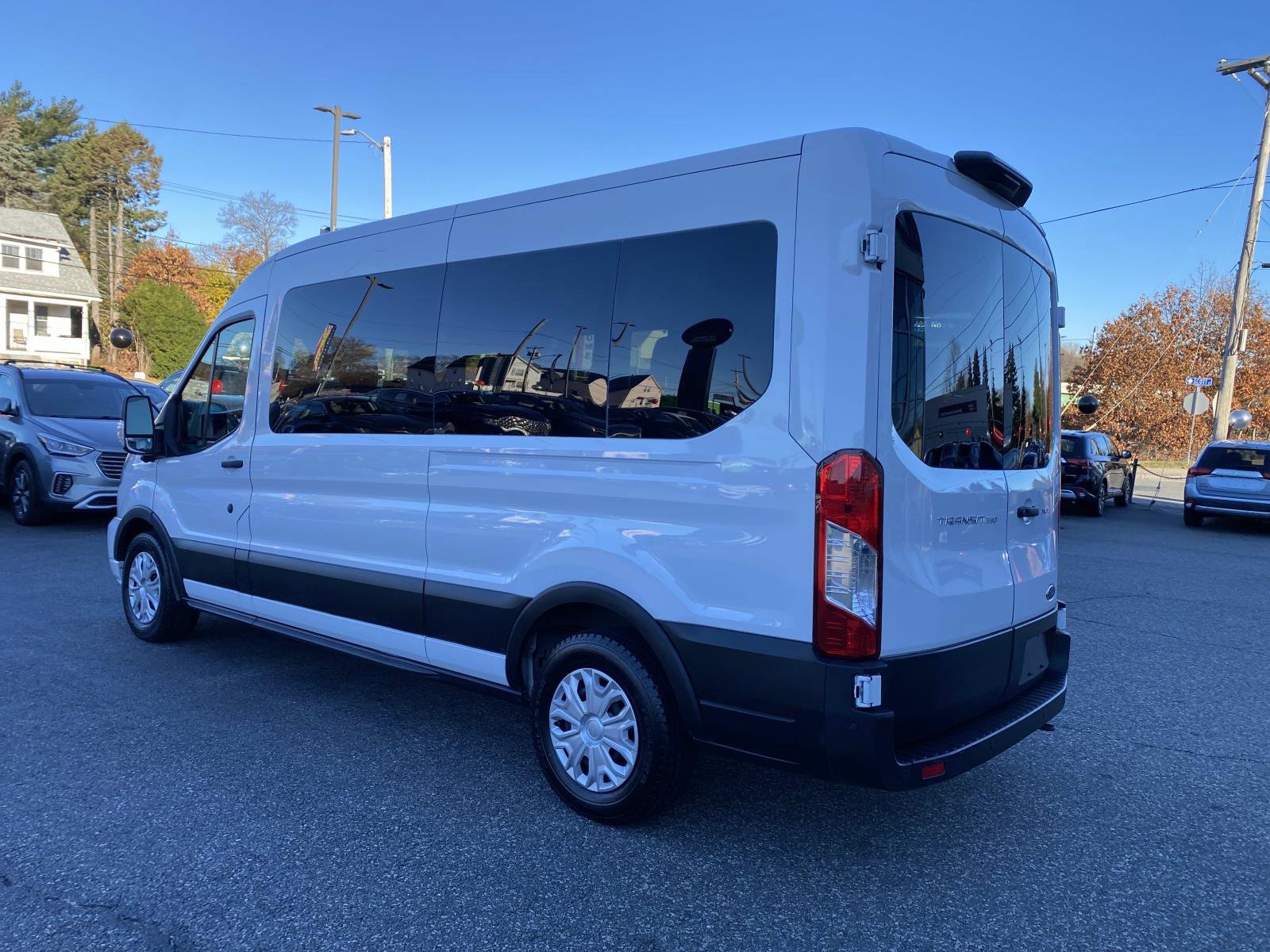 Used 2023 Ford Transit 350 XLT image 3