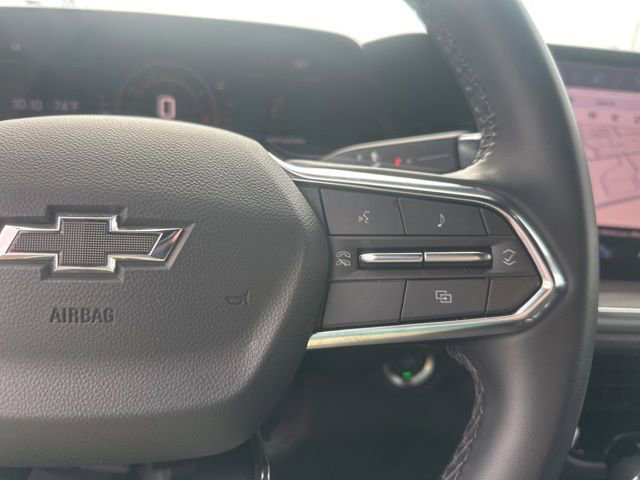 Used 2025 Chevrolet Suburban Z71 image 20