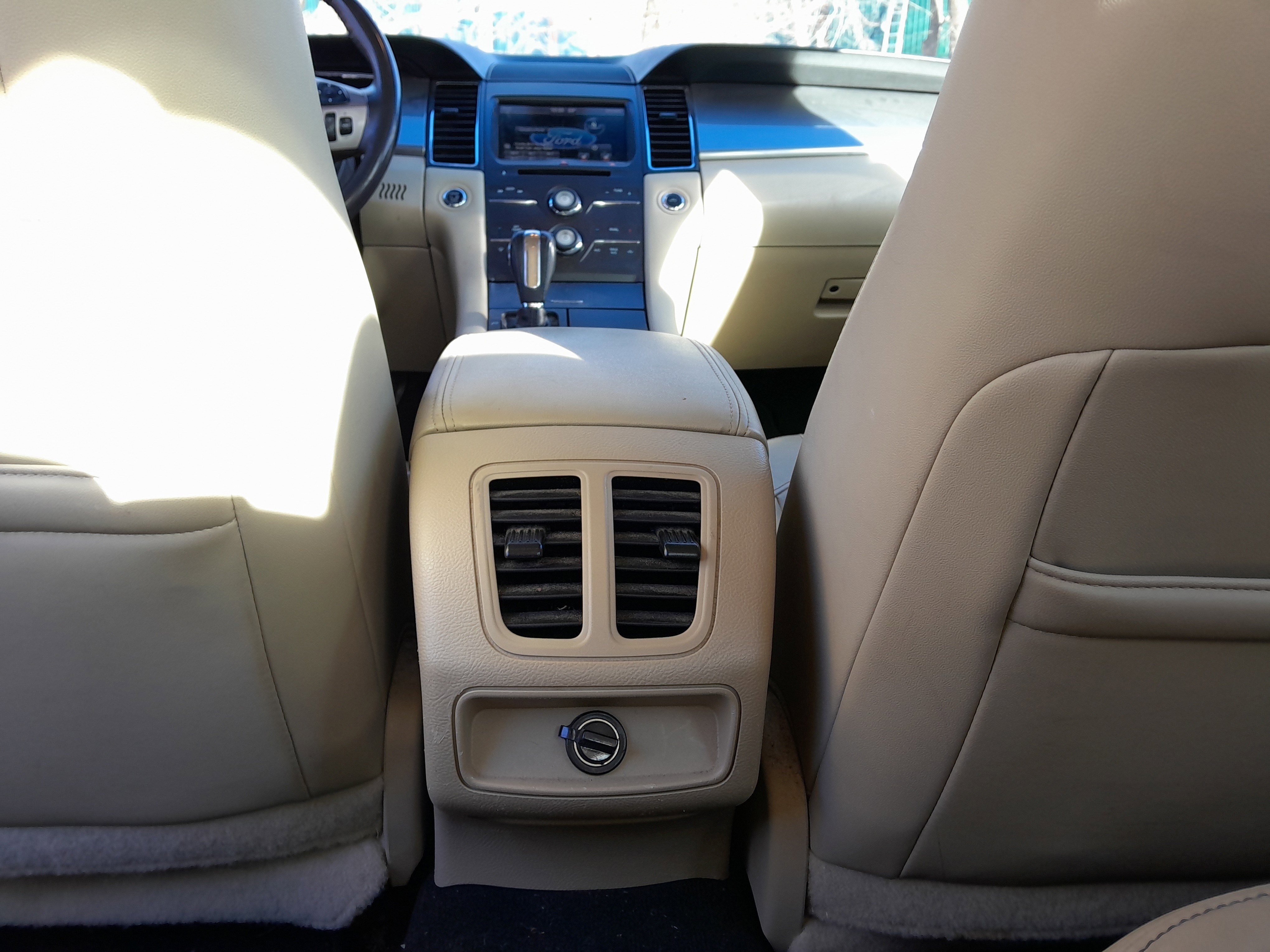 Used 2015 Ford Taurus SEL w/ Equipment Group 201A image 29