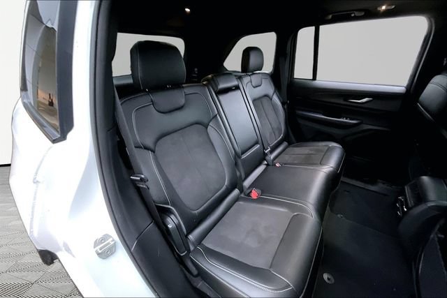 Used 2024 Jeep Grand Cherokee Altitude AWD/4WD image 17