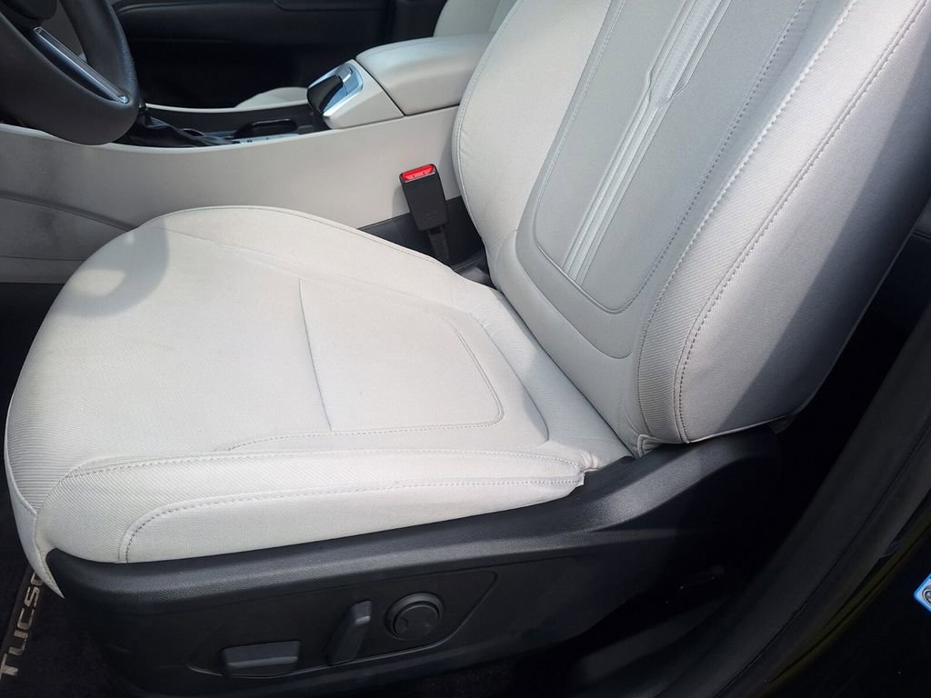 Used 2025 Hyundai Tucson SEL FWD image 10