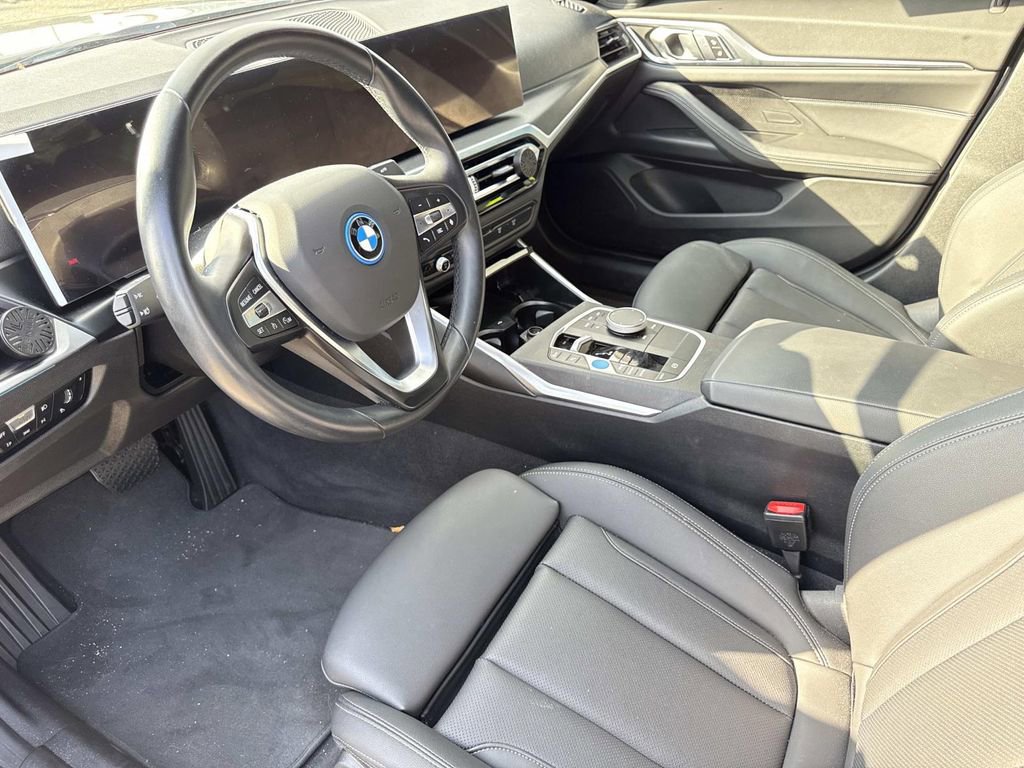 Used 2024 BMW i4 eDrive40 image 22