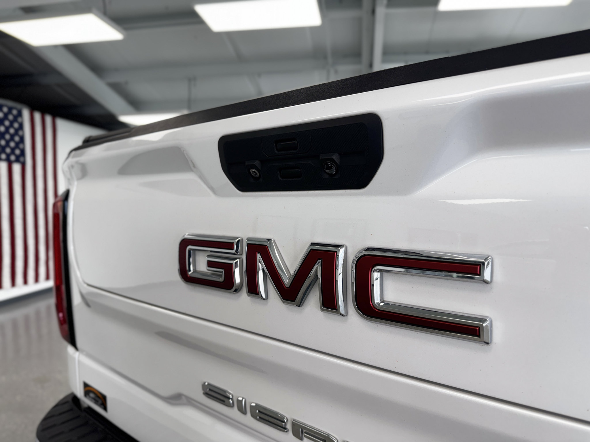 Used 2021 GMC Sierra 1500 SLT w/ SLT Premium Package AWD/4WD image 32