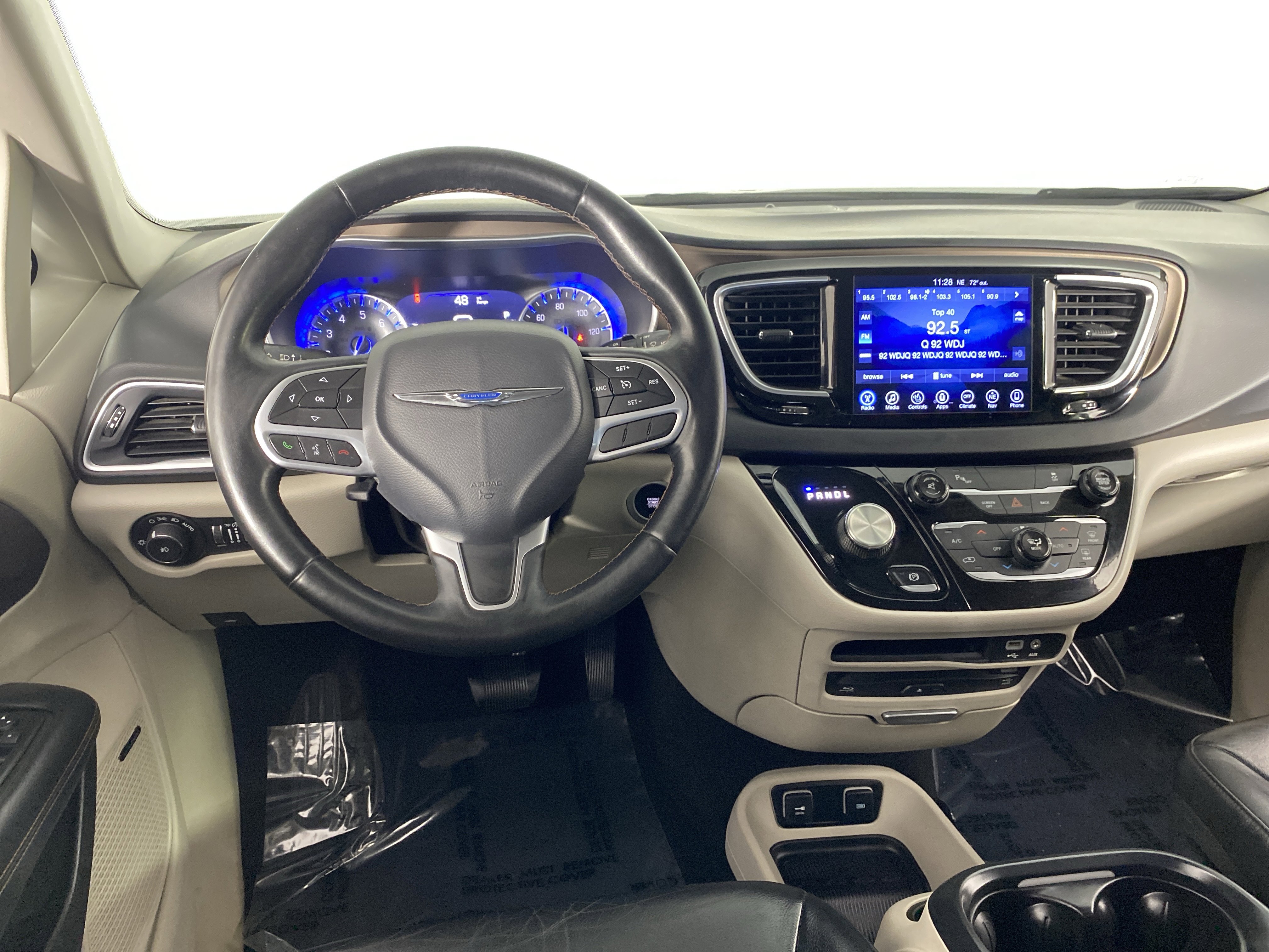 Used 2017 Chrysler Pacifica Touring-L Plus image 19