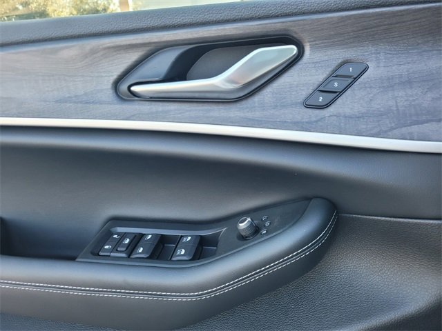 New 2025 Jeep Grand Cherokee Limited image 23