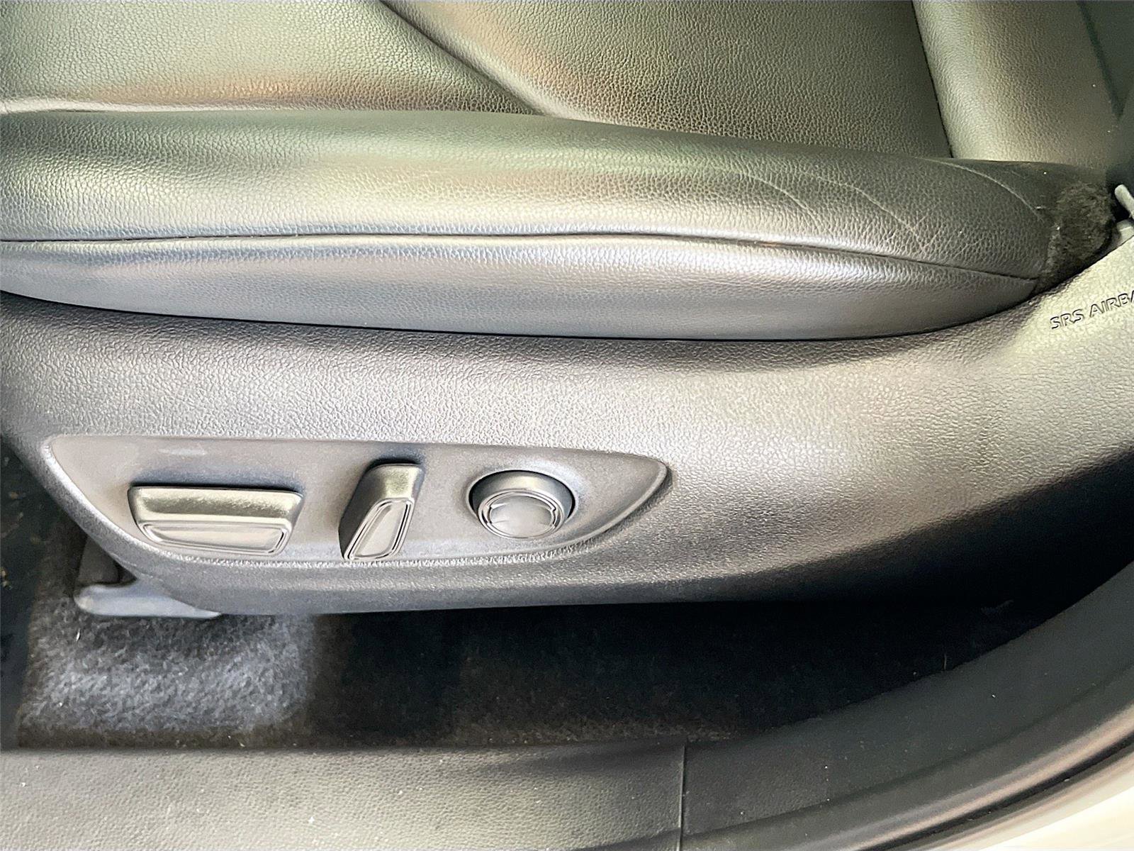 Used 2024 Toyota Highlander XLE image 23