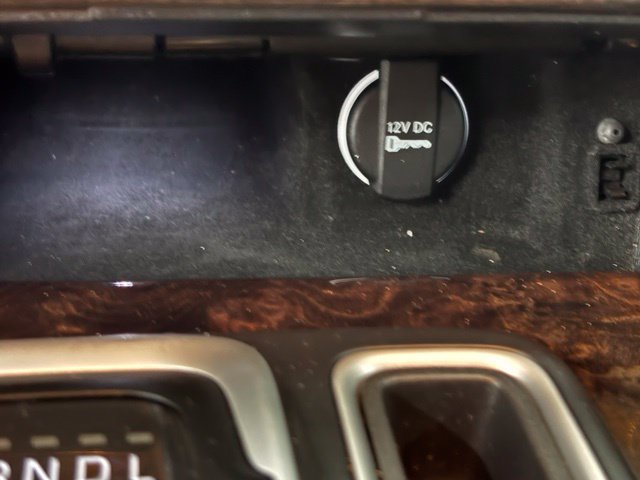 Used 2018 Chrysler 300 Limited AWD/4WD image 27
