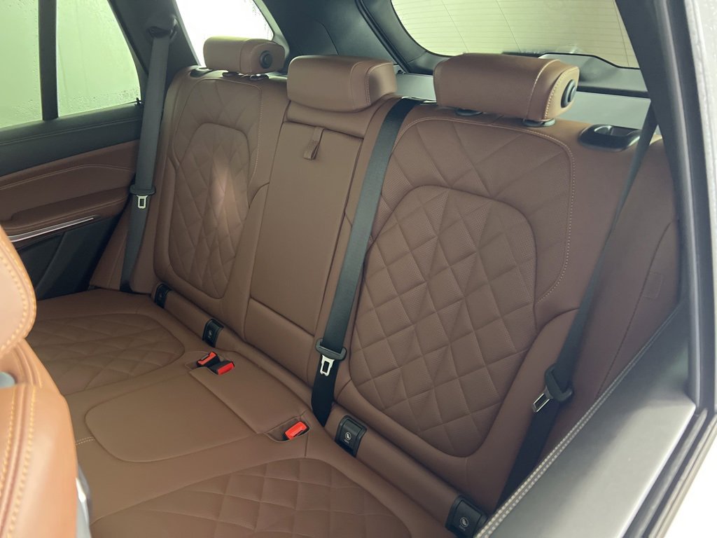Certified 2024 BMW X5 xDrive40i w/ Premium Package image 4