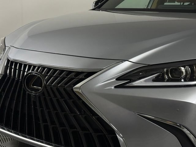 Certified 2025 Lexus ES 300h w/ Technology Package FWD image 13