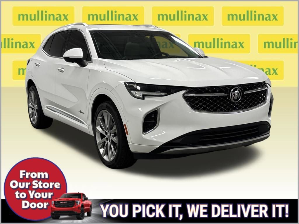 Used 2022 Buick Envision Avenir w/ Technology Package II image 2